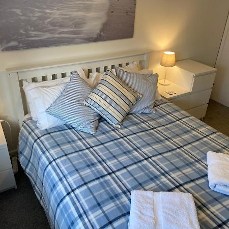 Trafalgar, Lovely Ground Floor Flat With Outside Patio Garden, Minutes Walk To Seafront Seaview Exterior photo