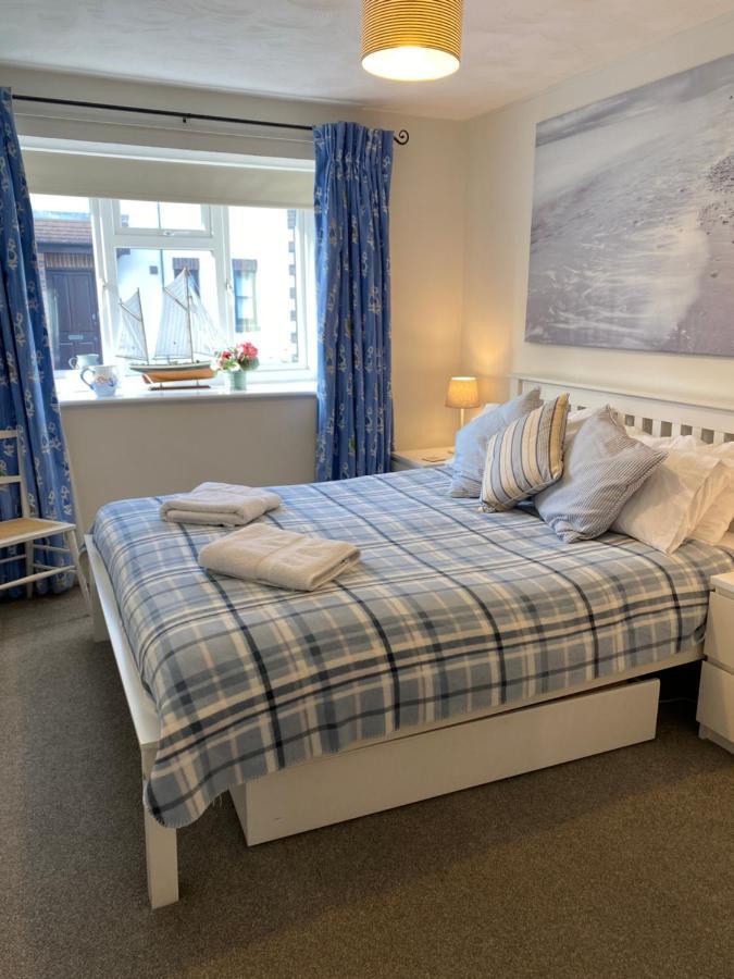 Trafalgar, Lovely Ground Floor Flat With Outside Patio Garden, Minutes Walk To Seafront Seaview Exterior photo